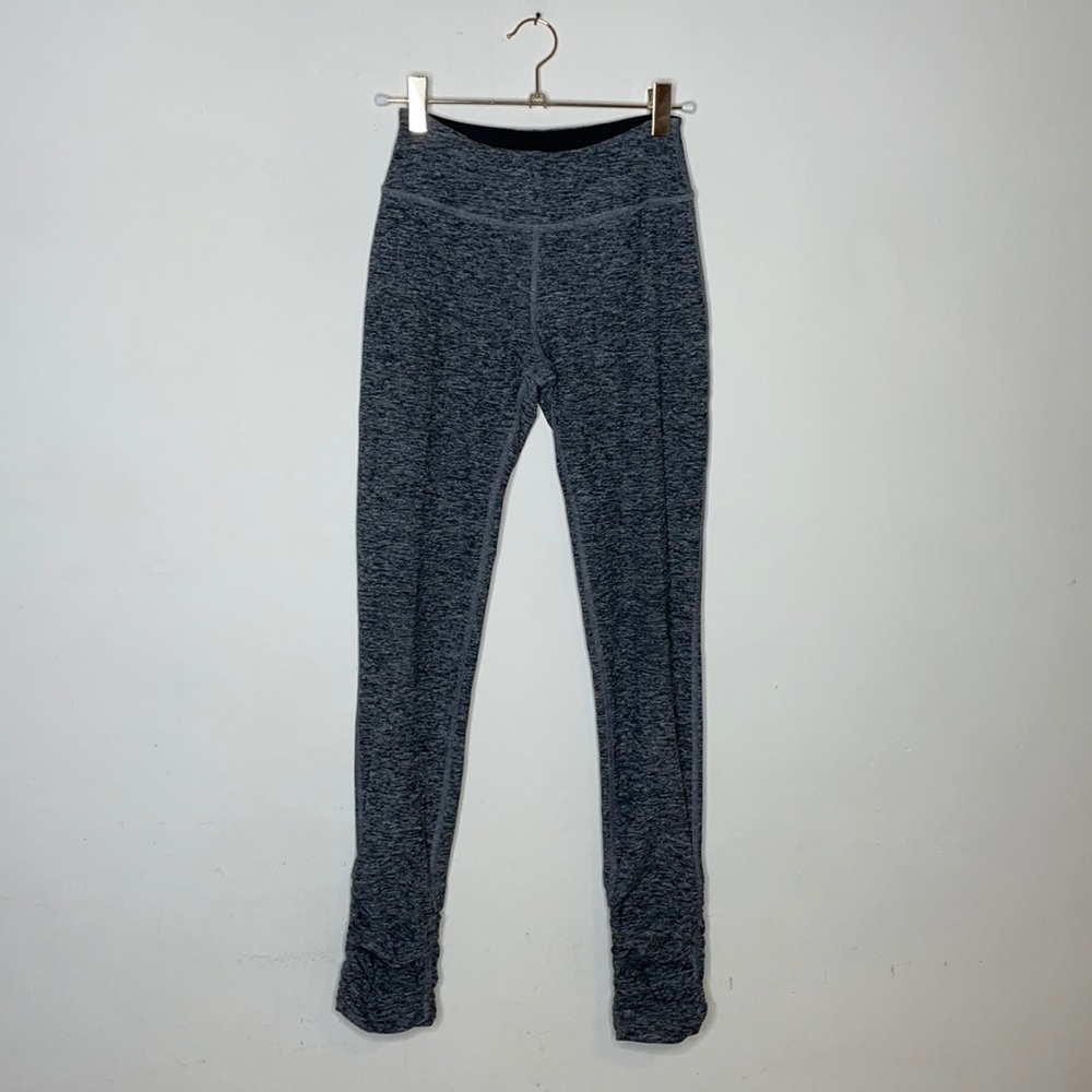 Beyond Yoga Heathered Charcoal Leggings